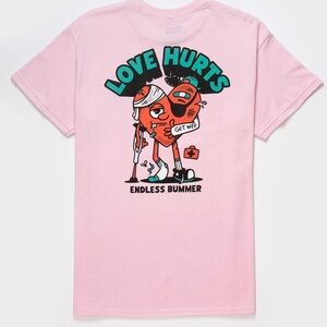 NWT ENDLESS BUMMER Love Hurts Mens
Tee Medium